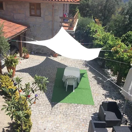 Casa Ponto Da Cruz 度假居 *